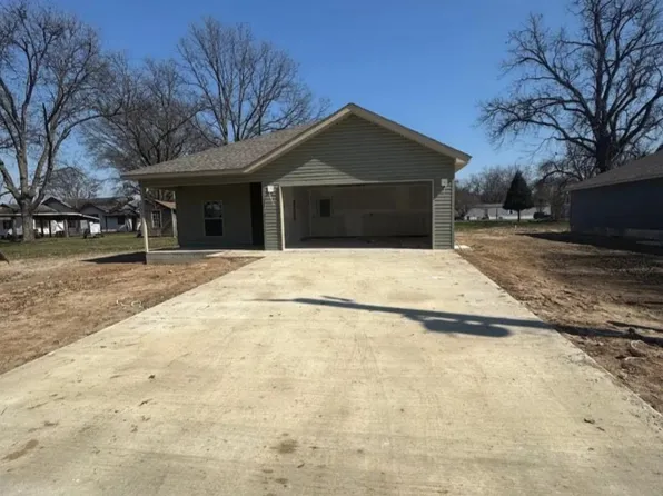 207 Thompson St, Luxora, AR 72358