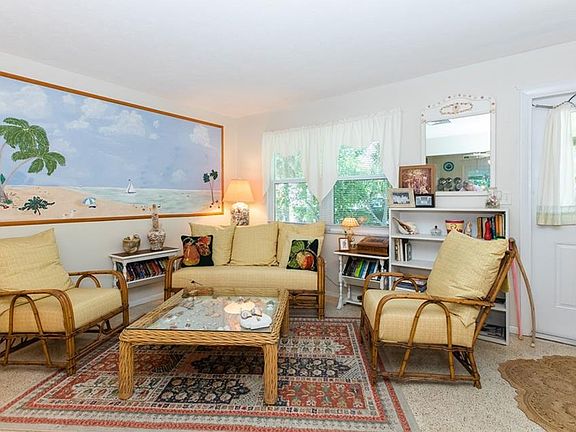 3rd image of 1356 Jamaica Dr