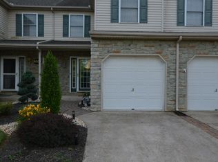 8008 Heritage Dr, Alburtis, PA 18011
