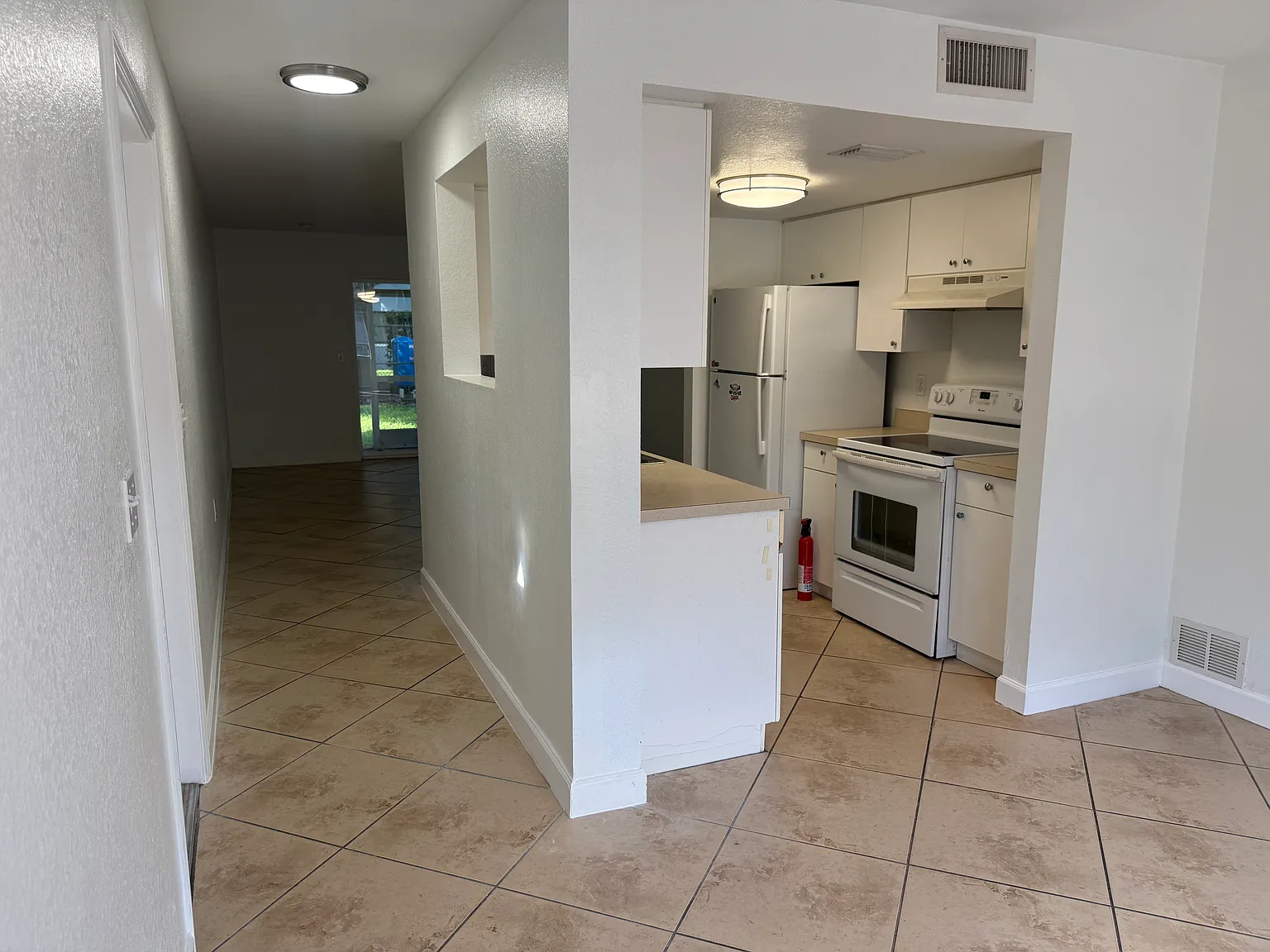 2 bed, 960 sqft, $1,295 — Photo 4