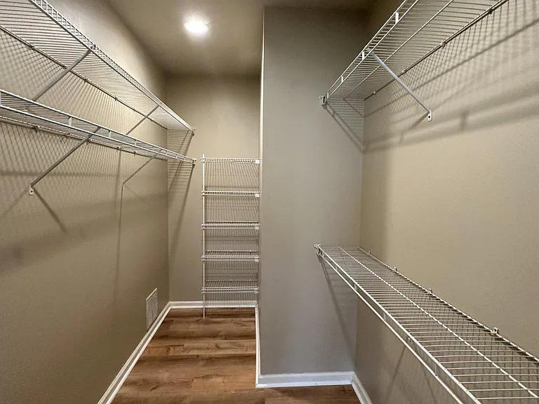 416 Masterson Ct — Photo 17