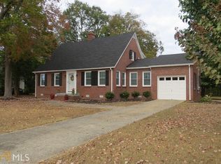 145 Terrell Dr, Toccoa, GA 30577