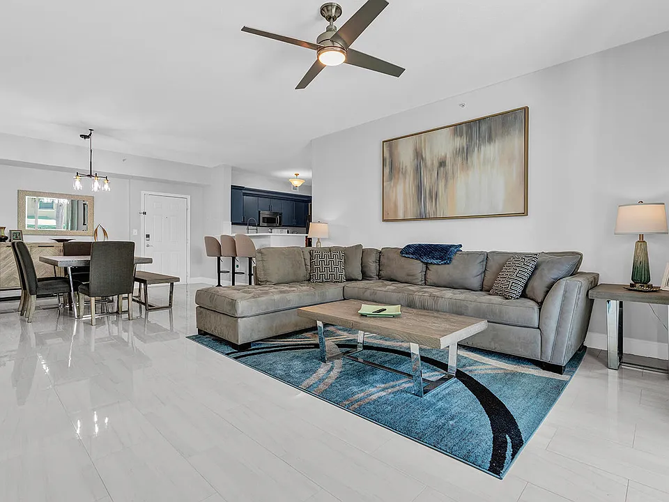 802 Windward Way #217