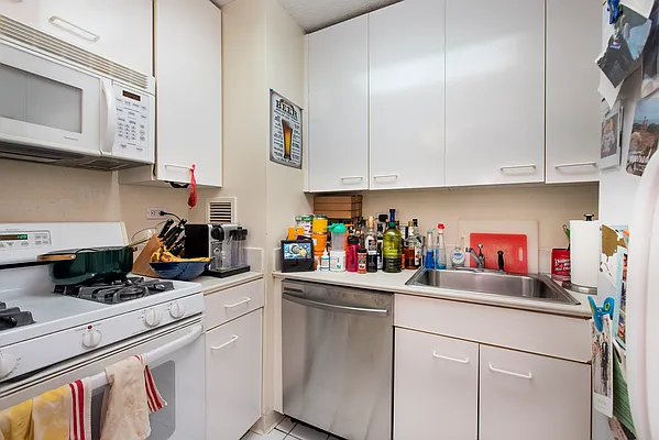 Rented by R New York | media 10