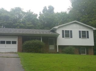305 Longview Dr, Bassett, VA 24055