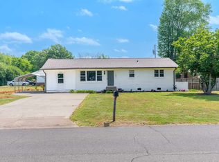 1601 Gusmus Ave, Muscle Shoals, AL 35661