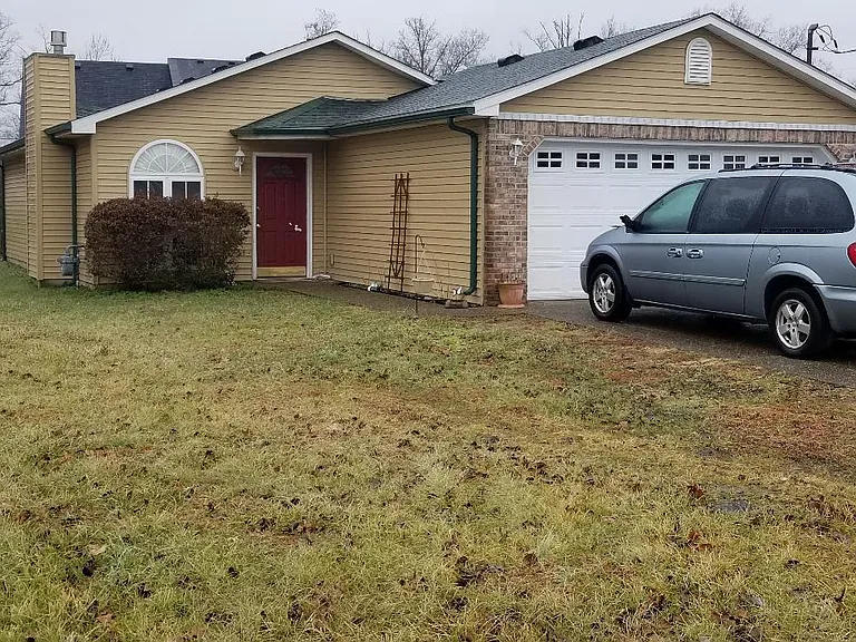 132 Tecumseh Dr — Photo 2