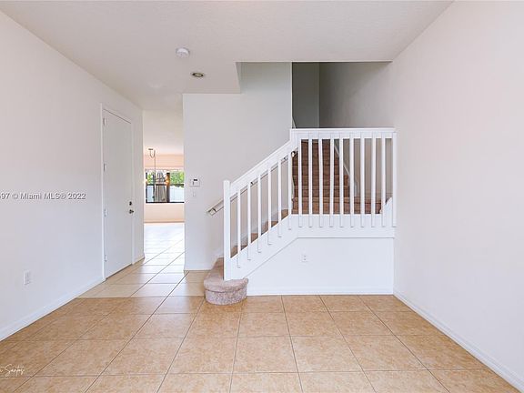 4th image of 771 NE 191st St #771