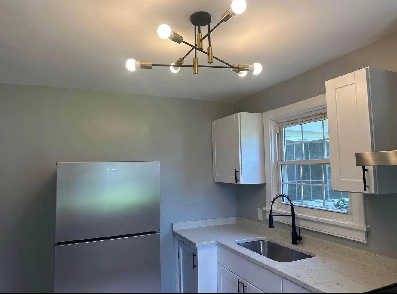 4 bed, 1524 sqft, $1,999 — Photo 4