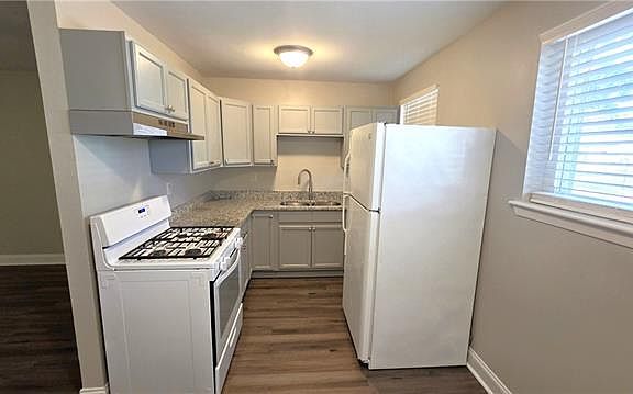 3rd image of 215 Avenue A Unit A