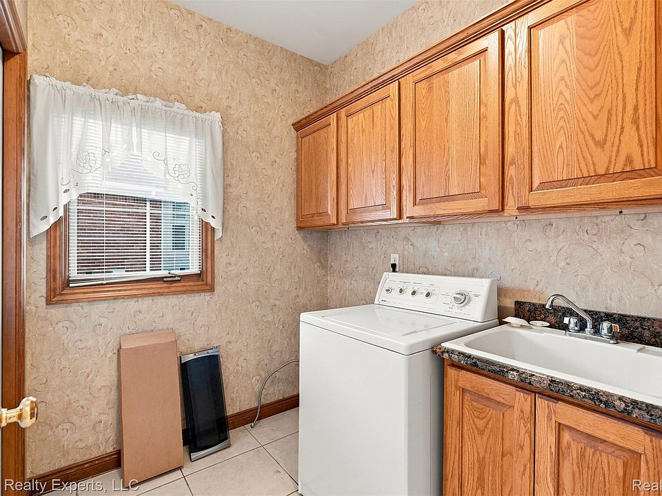 49147 Dunhill Dr, photo 22