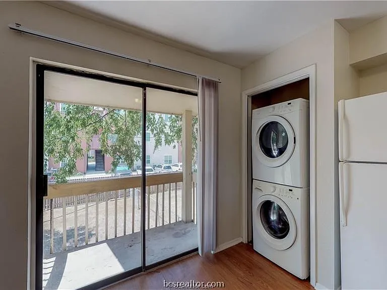 307 Manuel Dr #C — Photo 10