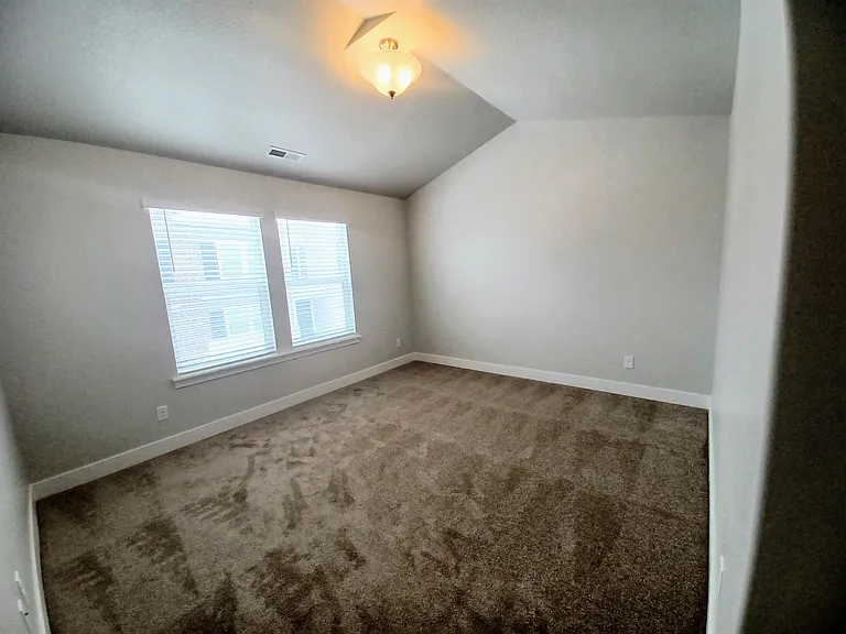 2021 N 3960 W — Photo 11
