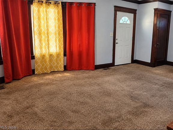 4th image of 15811 Huntmere Ave