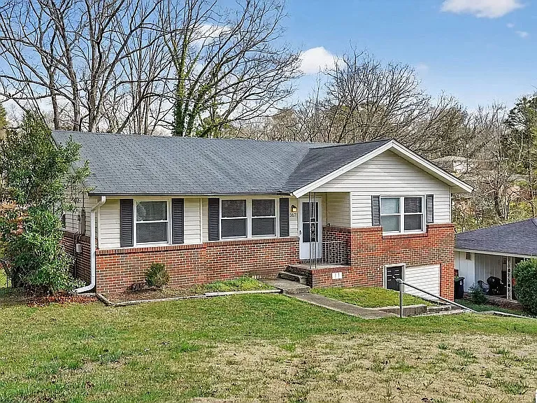317 Westwood Dr — Photo 10