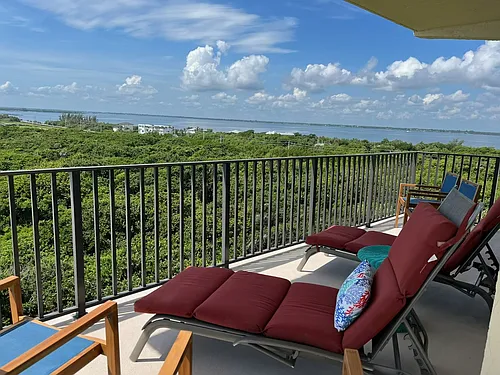 7440 S Ocean Dr Photo 1