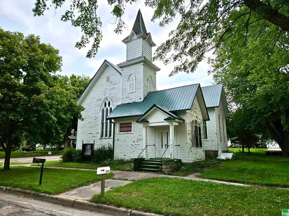 223 N Main St, Early, IA 50535