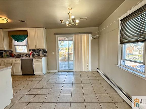 4th image of 1340 Roosevelt Ave