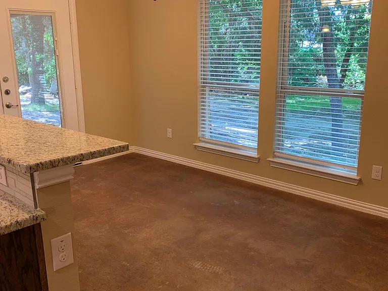 1901 Clear Creek Dr — Photo 7