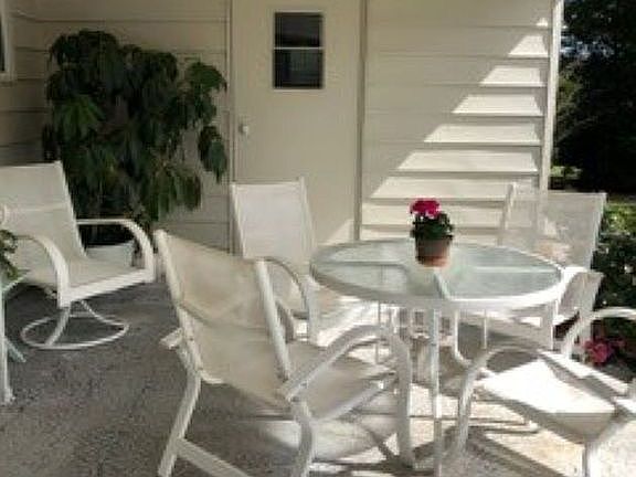 3rd image of 1744 Lauren Ln