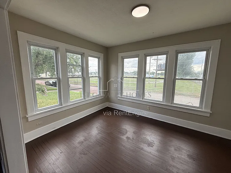 301 Roslyn Ave NW #303 — Photo 9