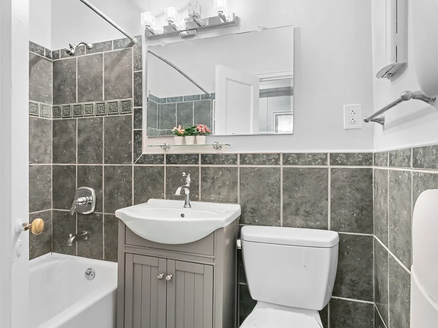 101 West 80th Street — Photo 3