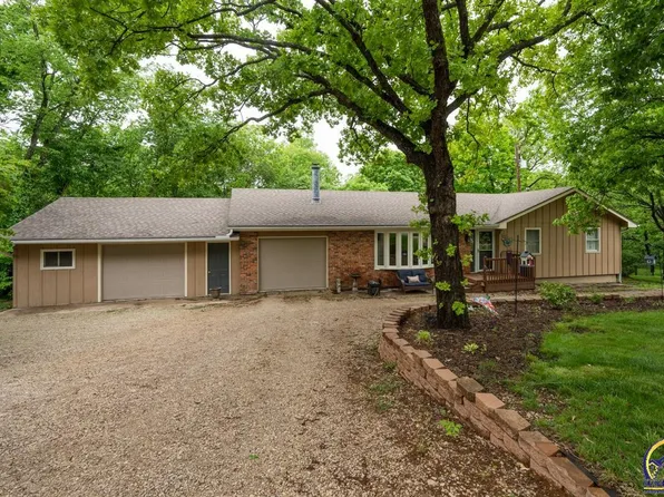 6649 NW Elmont Rd, Topeka, KS 66618