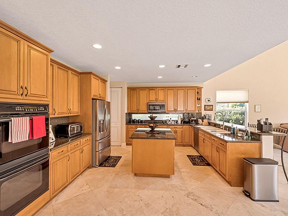 Home For Sale In Saturnia