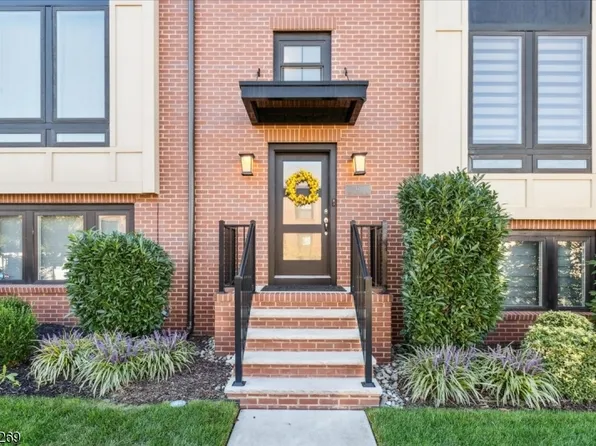 17 E Hartwick Dr, Montgomery Twp., NJ 08558