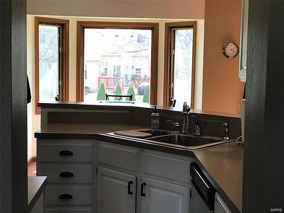 5th image of 25 Ernst Dr