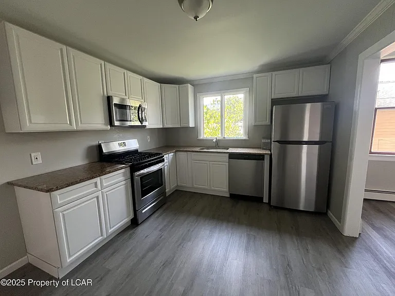 47 Center Ave #2 — Photo 4