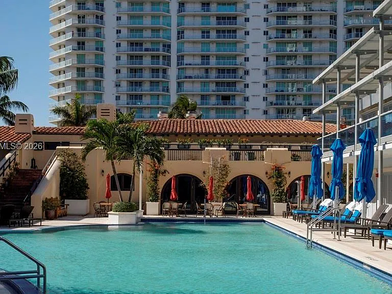 5959 Collins Ave #807 — Photo 52