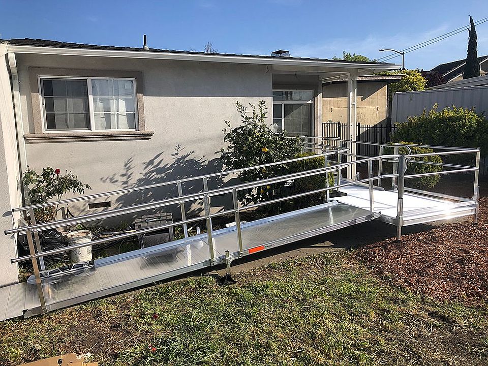 1st image of 584 Perkins Dr
