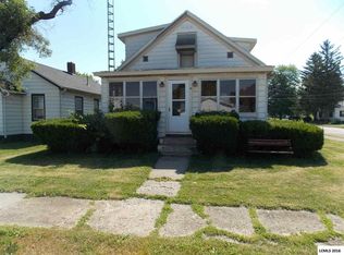 802 N Madison St, Lincoln, IL