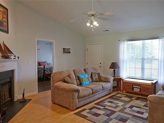 2nd image of 1712 Bellwick Dr
