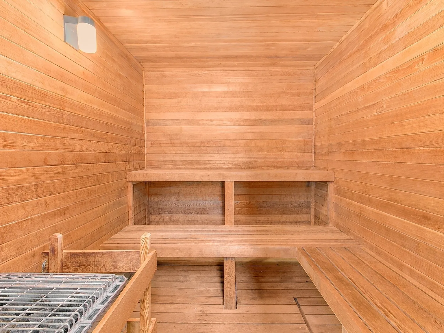 1 bed, 800 sqft, $2,350 — Photo 3