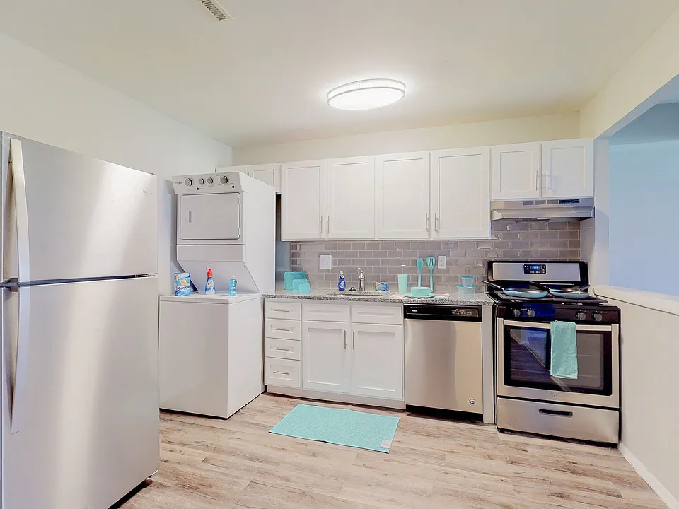Mills Crossing Apartments and Townhomes