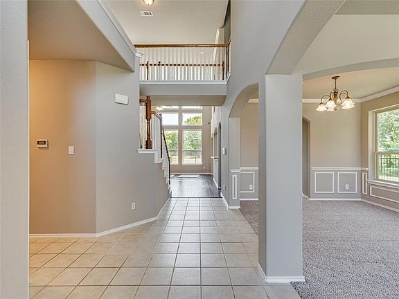 4th image of 2951 Golfing Green Ct