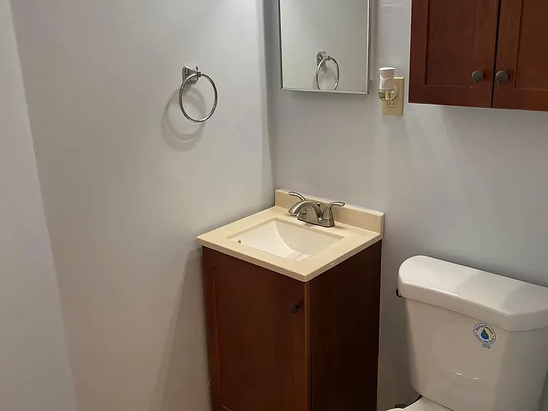 511 W Broad St #5 — Photo 11