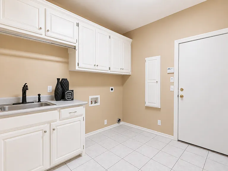 14708 Lamplight Ln — Photo 23