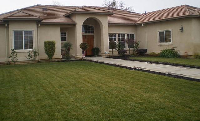 1st image of 14224 Bluff Dr