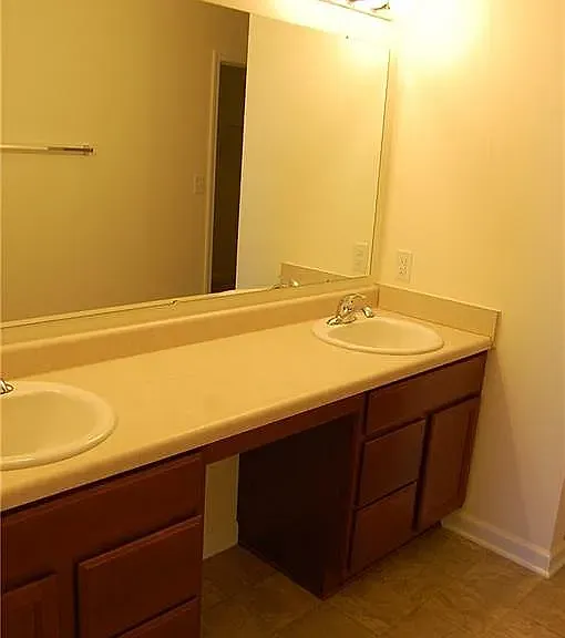 5340 Tanglewood Ln — Photo 16