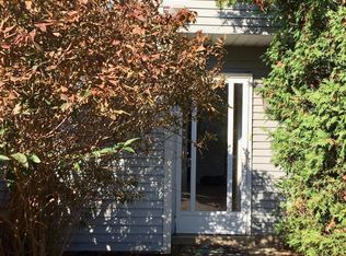 30 Bark Hollow Ln, Horsham, PA 19044