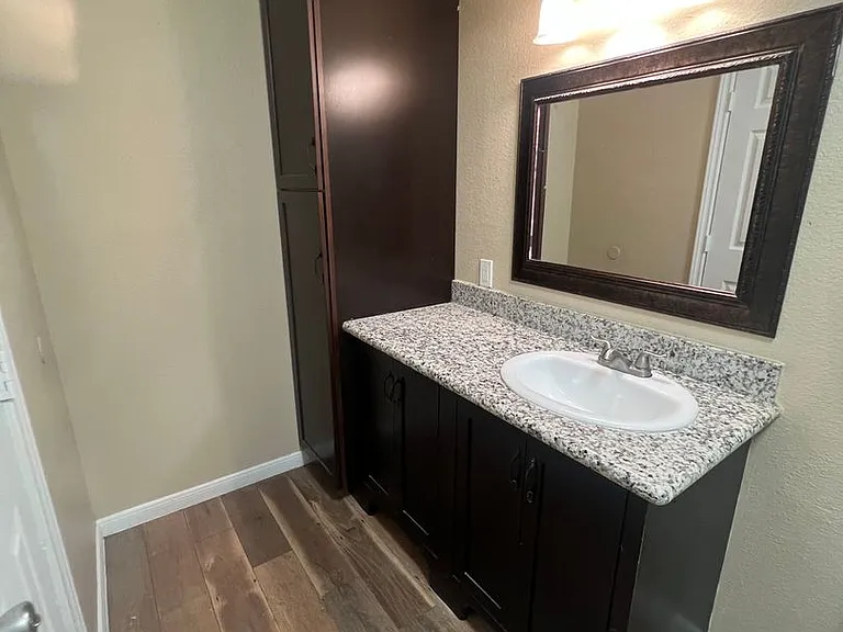 704 Ave B, La Marque — Photo 9
