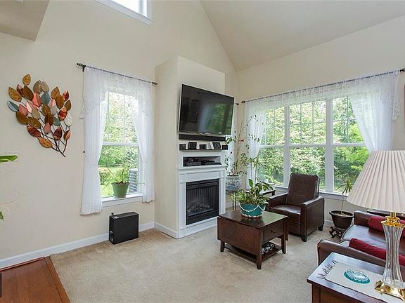 4th image of 1036 Christiana Cir Unit 41