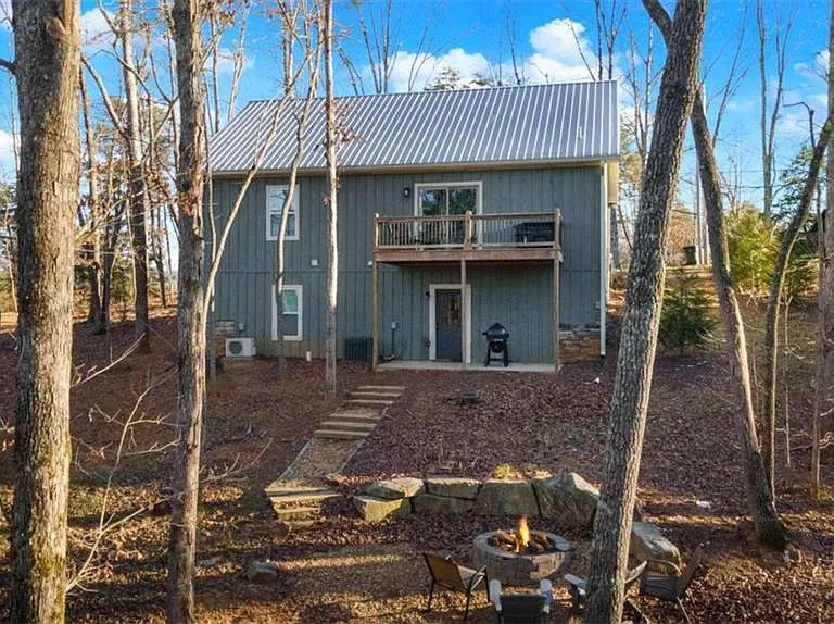 360 Prince Dr — Photo 18