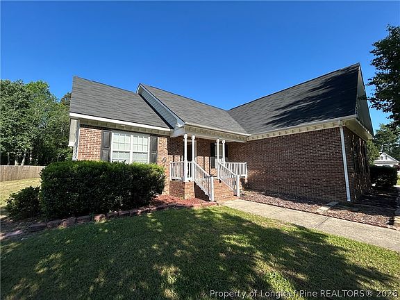 3rd image of 889 Louisiana Dr