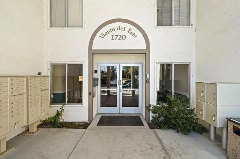 1 bed, 1.0 bath, 678 sqft, $2,100 — Photo 3