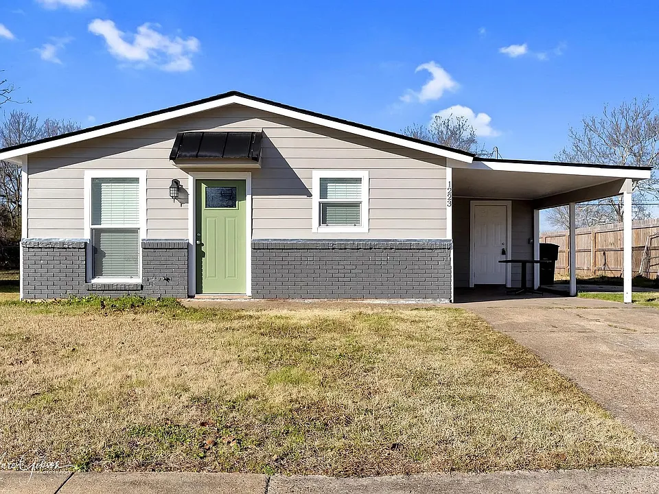 1223 Lampkin St