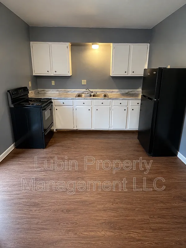 3 bed, 1.5 bath, 927 sqft, $829 — Photo 4